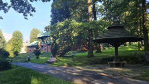 BytyCeladna.cz -historický lázeňský park